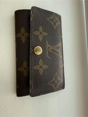 Vintage 1991 Louis Vuitton Monogram 6 Key Holder Key Case
